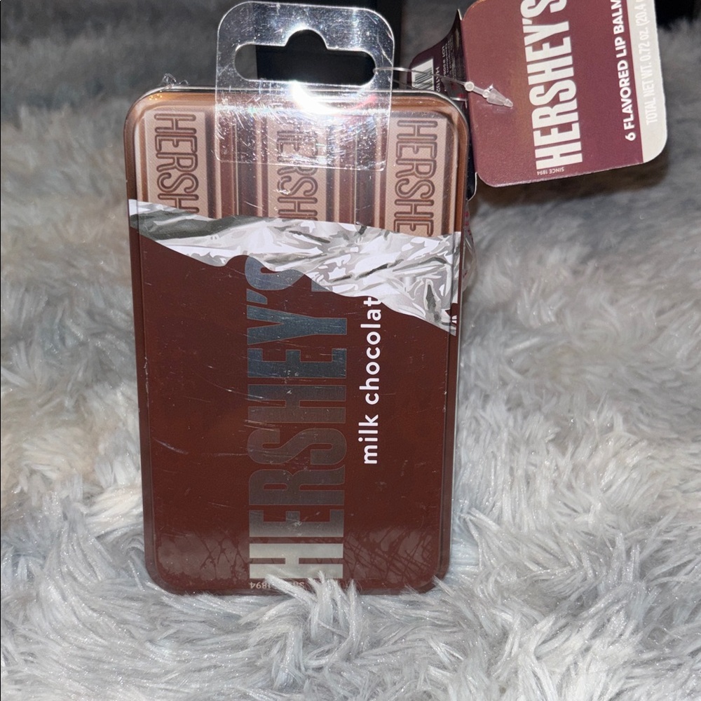 Hershey's Lip Balm with Gift Tin set of 6 Hersheys, Cookies & Cream,Special Dark - Picture 3 of 7